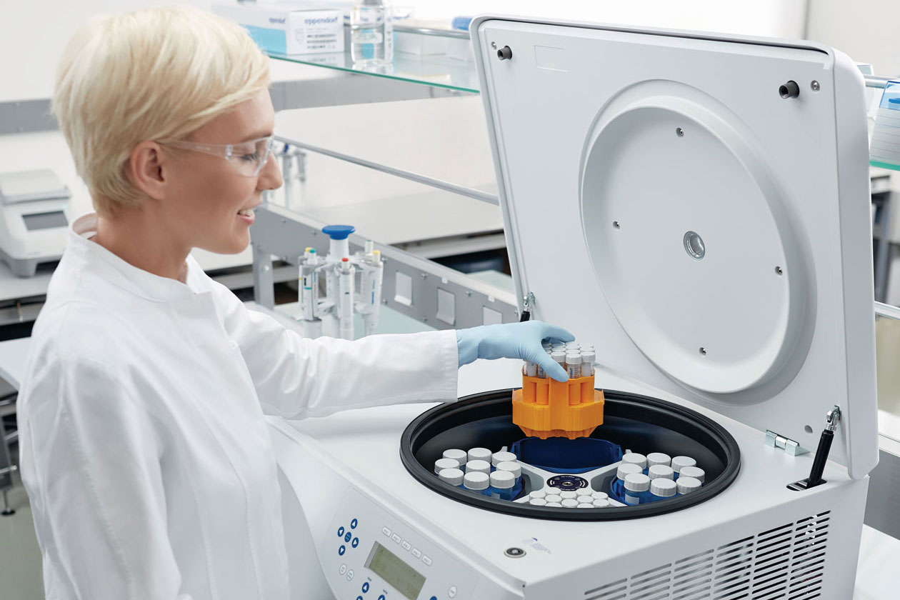 Medical centrifuge AC motor